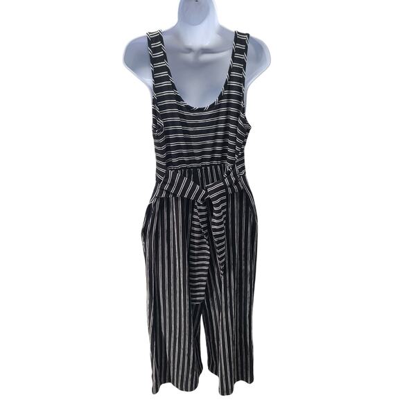 Torrid Jumpsuit Size 14/16 black/white striped Cropped Beachy Office work wear - Picture 2 of 6